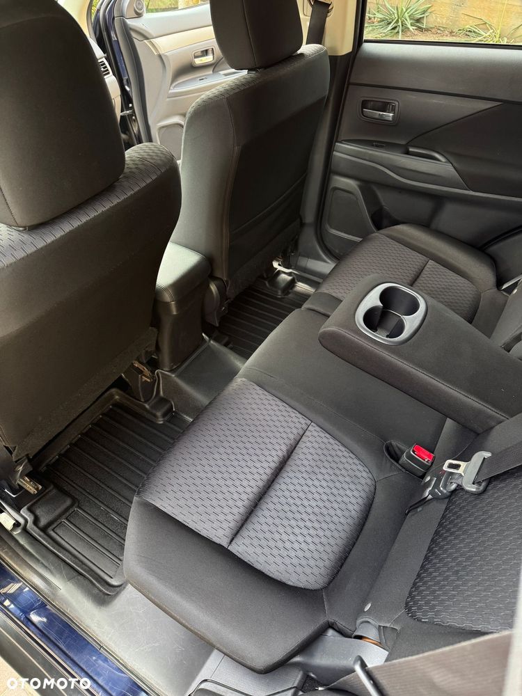 Mitsubishi Outlander 2.2 DID Intense - 9