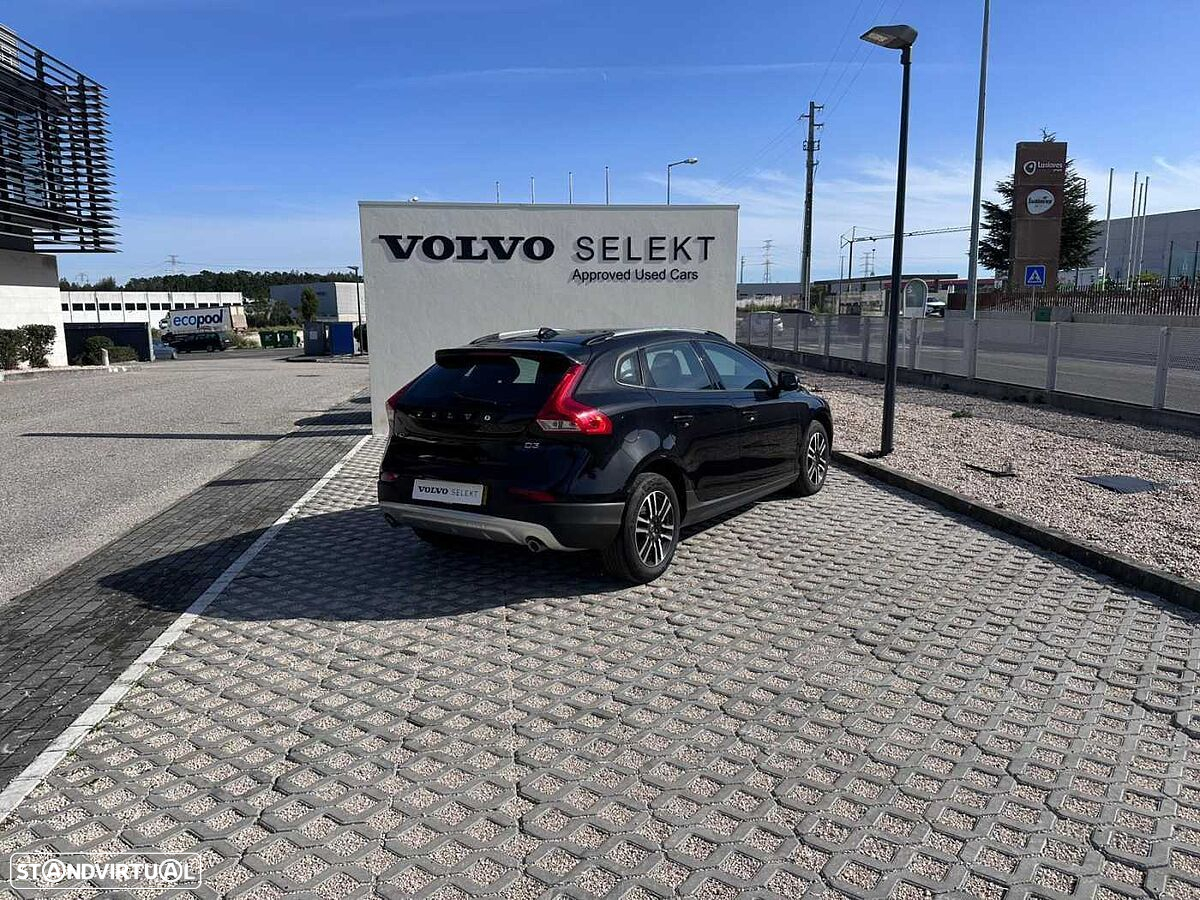 Volvo V40 Cross Country - 5