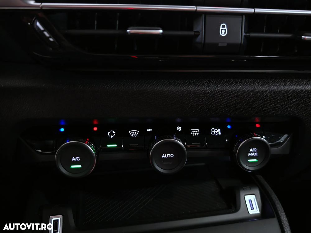 Citroën C4 PureTech 130 Stop&Start EAT8 FEEL PACK - 13