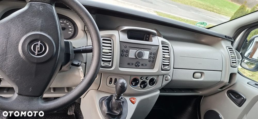 Opel vivaro - 11