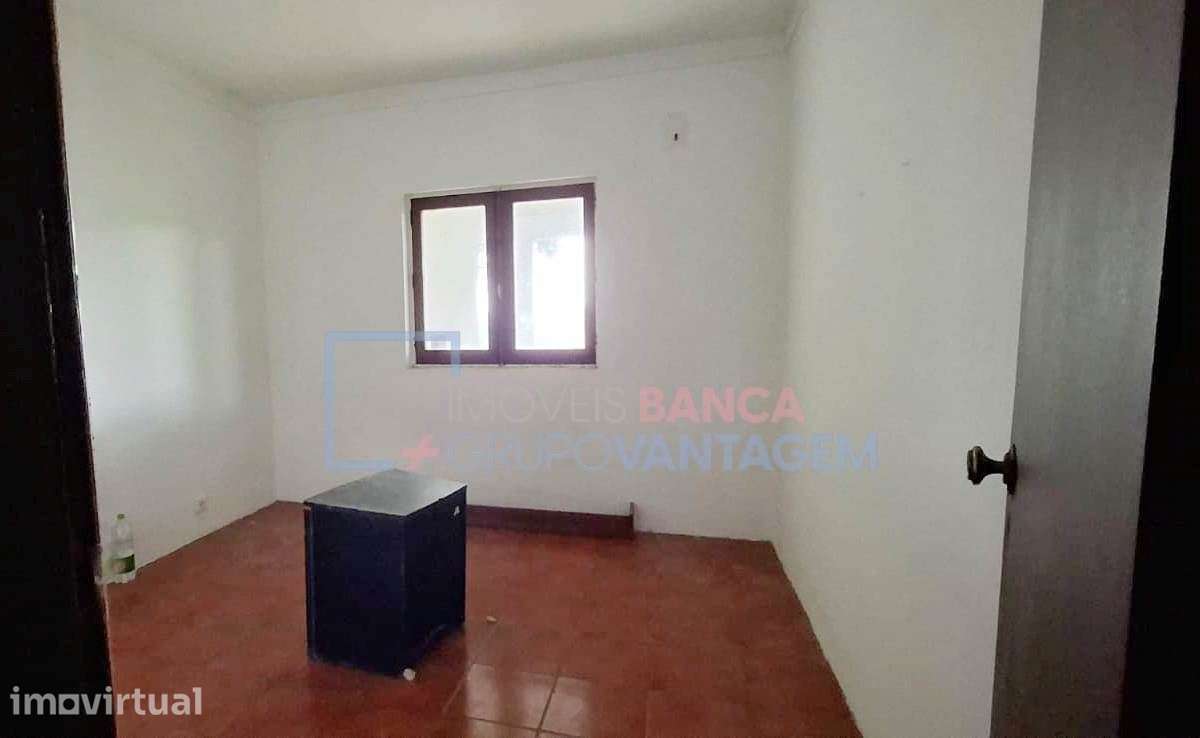 Moradia T4 para Recuperação  356m² - Grande imagem: 4/10