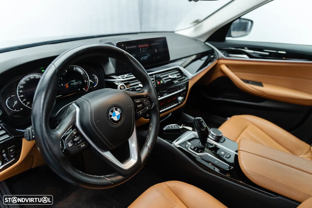 BMW 520 d Line Luxury Auto - 6