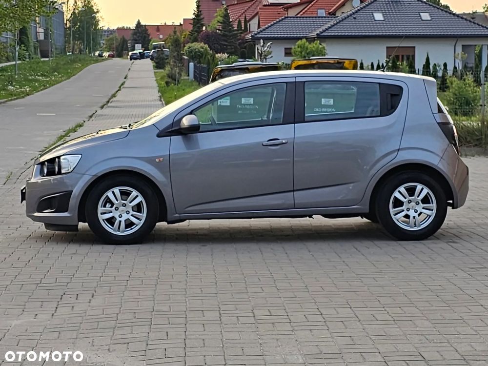 Chevrolet Aveo 1.4 16V LT EU5 - 10