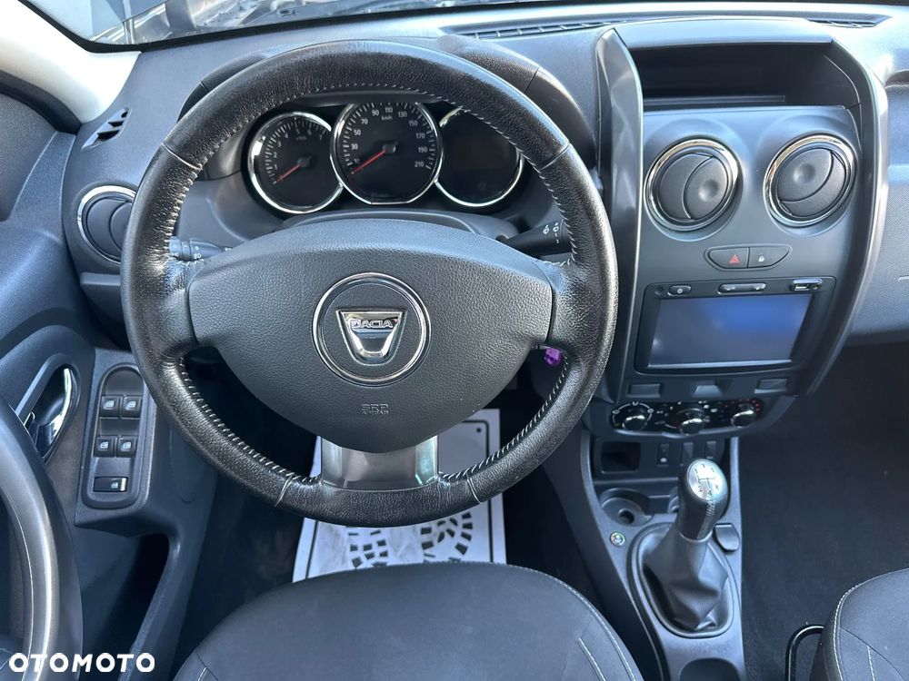 Dacia Duster 1.6 SCe Urban Explorer S&S - 29
