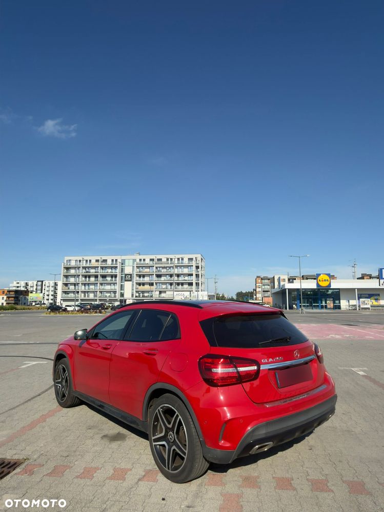 Mercedes-Benz GLA 200 7G-DCT AMG Line - 6