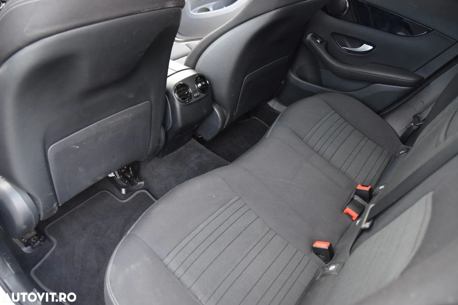 Mercedes-Benz GLC 250 d 4Matic 9G-TRONIC AMG Line - 8