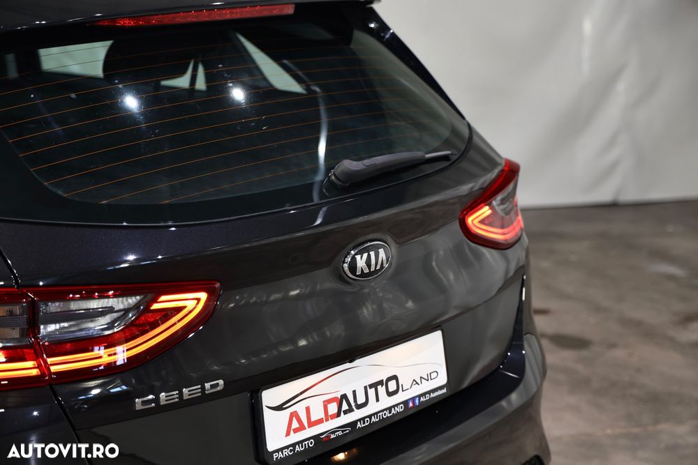 Kia Ceed - 31