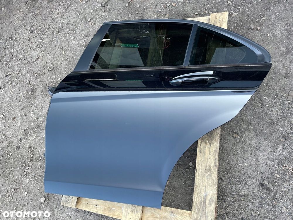 Drzwi lewy tyl lewe tylne sedan Mercedes W204 040U C040 czarne 100 umFe BDB - 1