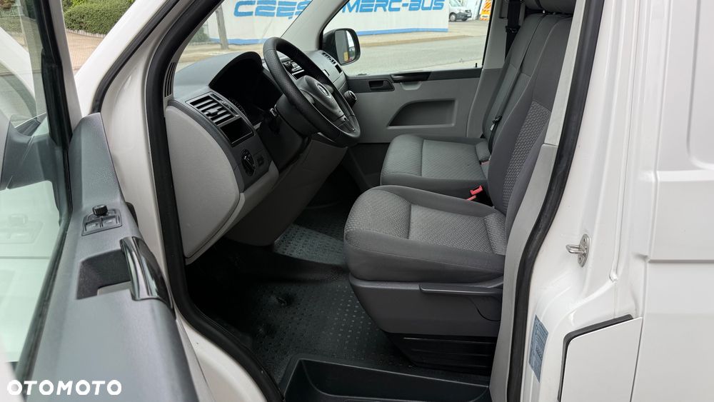 Volkswagen TRANSPORTER T5 - 11