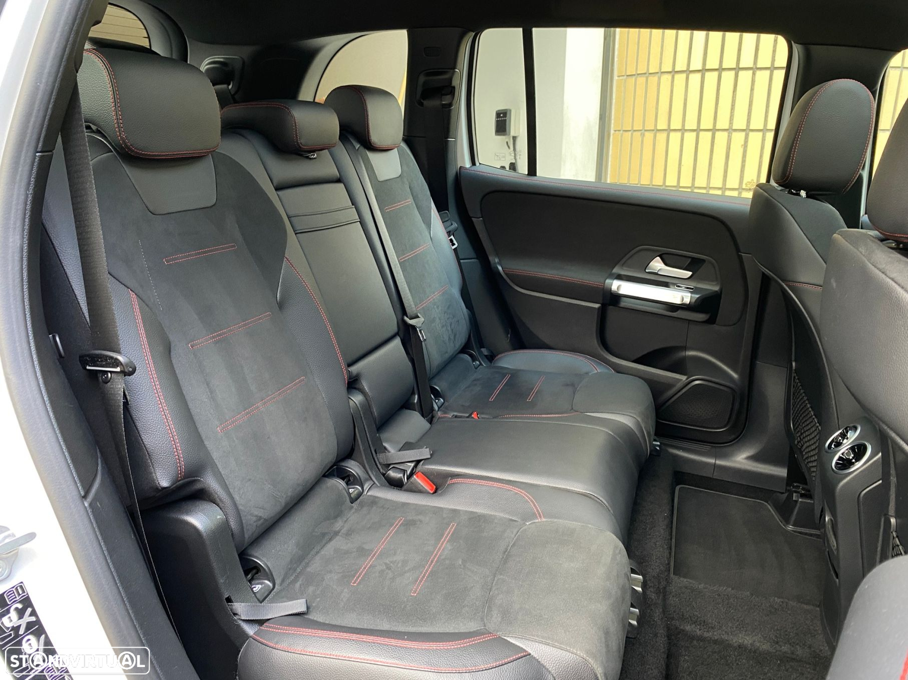 Mercedes-Benz GLB 180 d AMG Line - 12