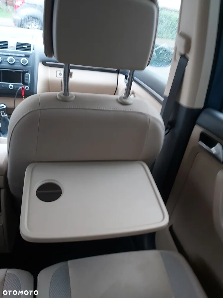 Volkswagen Touran - 13