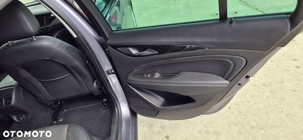 Opel Insignia 1.5 T Innovation S&S - 15
