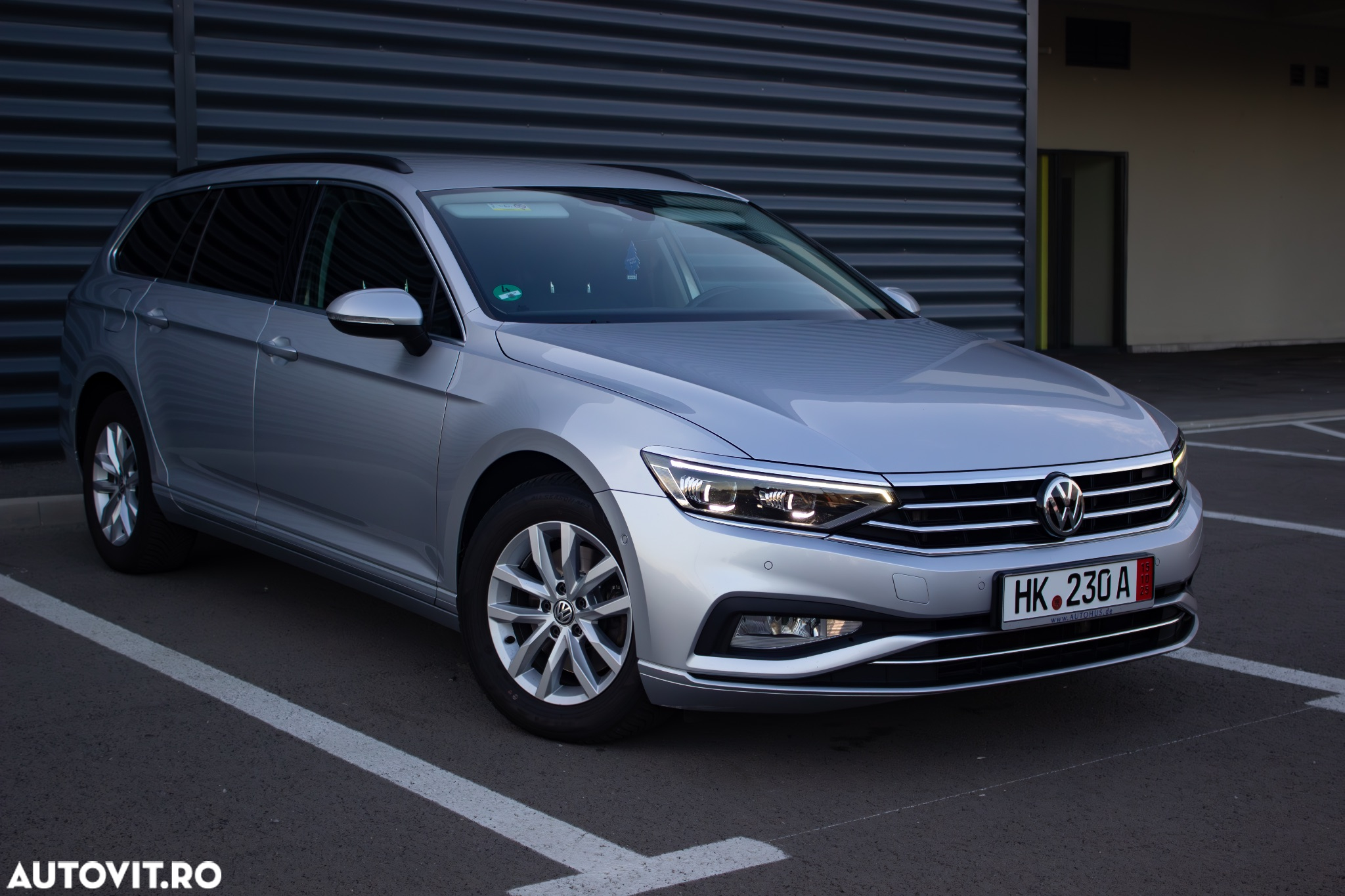 Volkswagen Passat Variant 2.0 TDI DSG Highline - 3