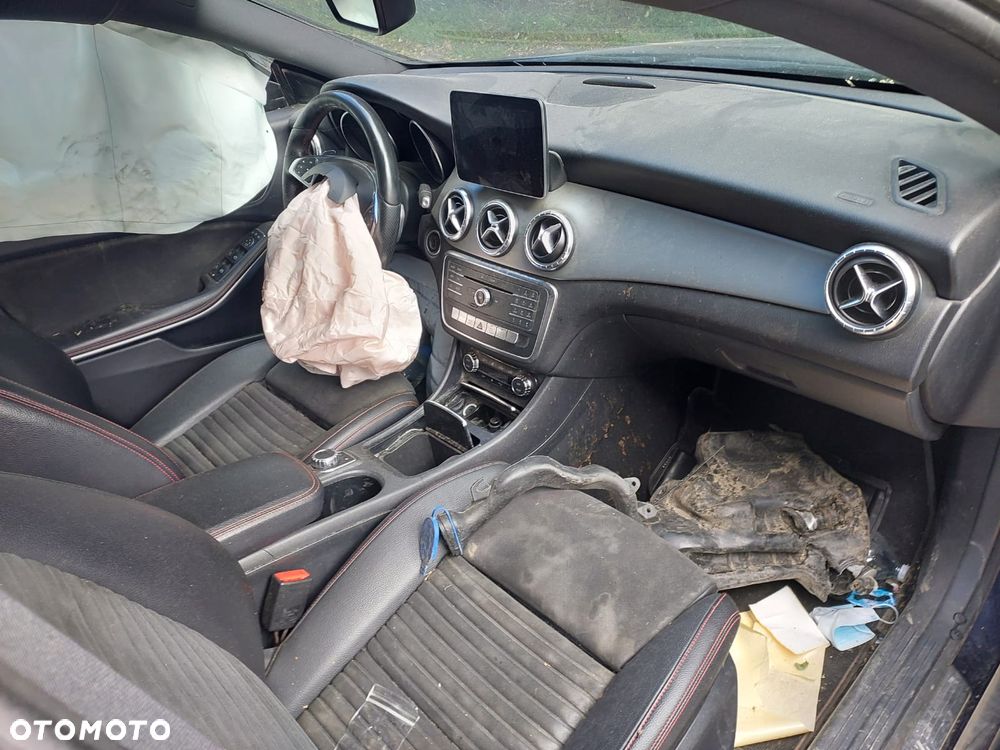Mercedes-Benz CLA 220 (CDI) d 7G-DCT AMG Line - 12