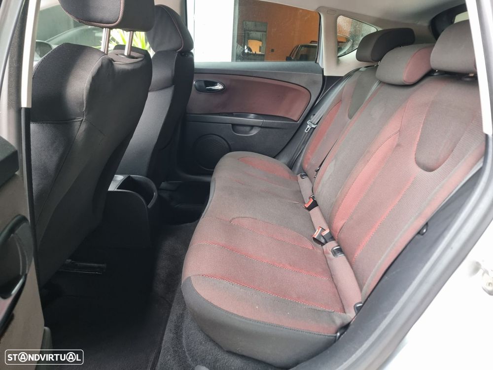Alfa Romeo 159 Sportwagon 1.9 JTDm 16V 280 - 27