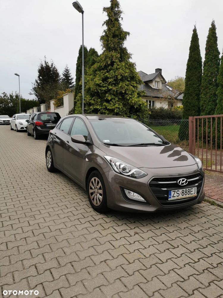 Hyundai i30 1.6 Classic + - 2