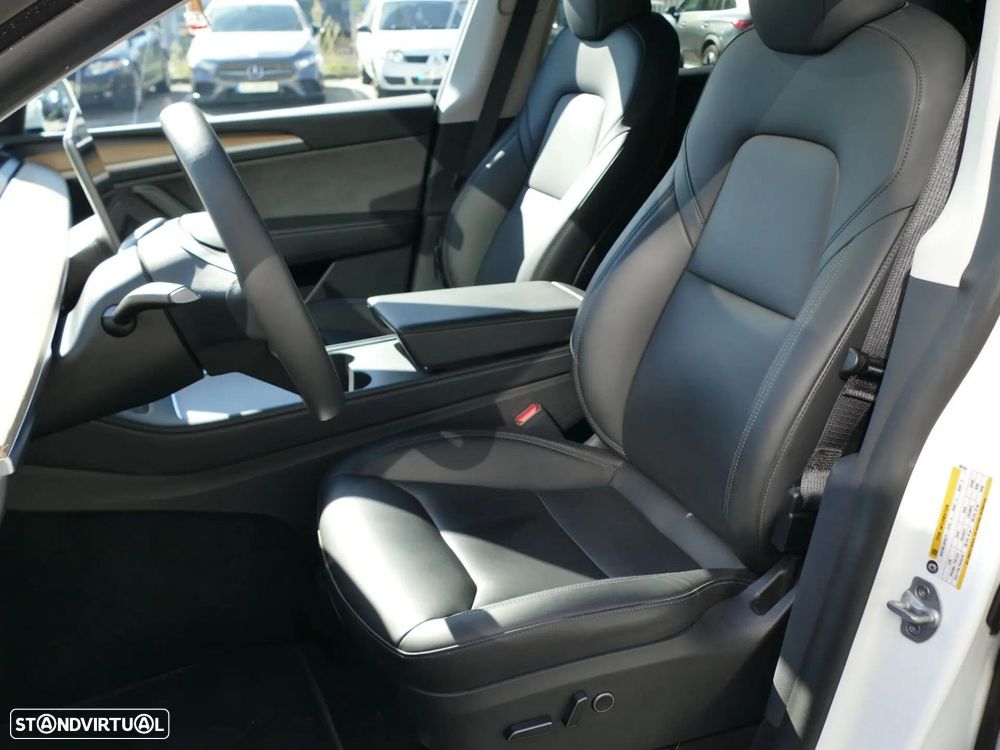Tesla Model Y Tração Traseira - 24