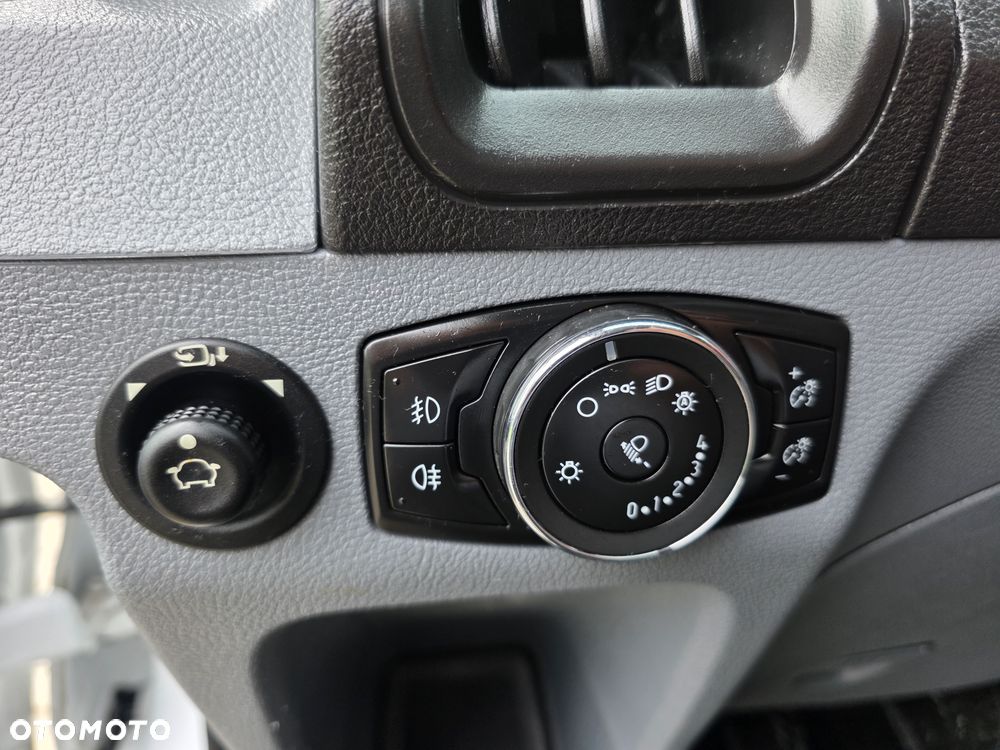 Ford Transit - 22