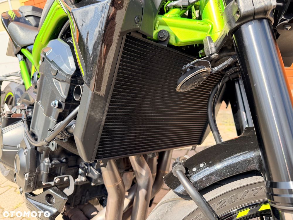 Kawasaki Z 900 - 6