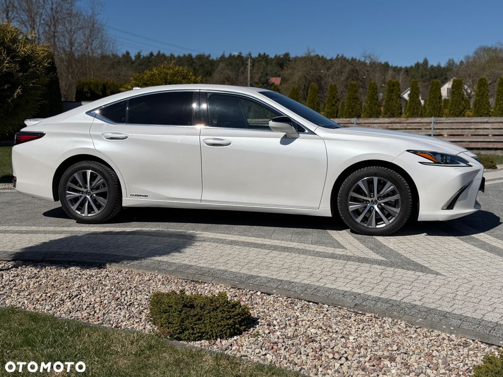 Lexus ES 300h Business Line - 9