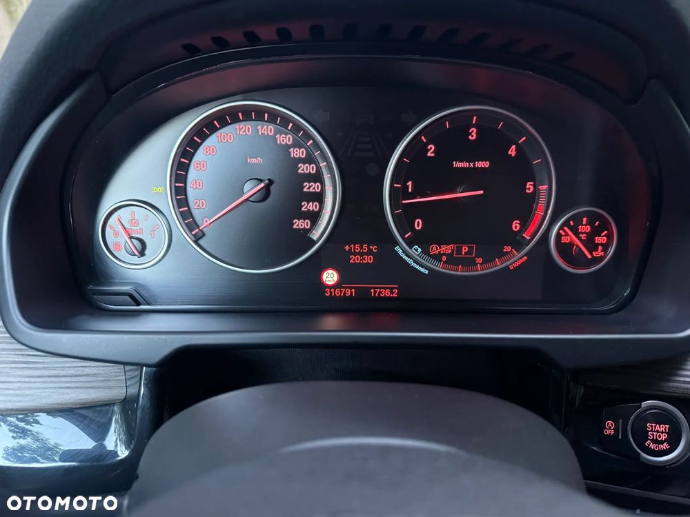 BMW X5 xDrive30d - 16