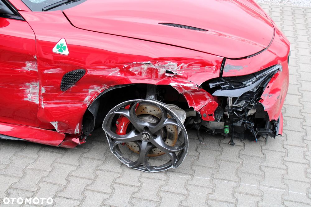 Alfa Romeo Giulia - 5