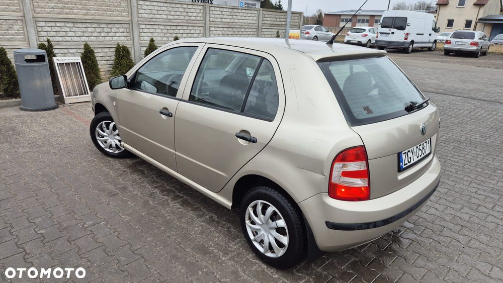 Skoda Fabia 1.4 16V Ambiente - 14