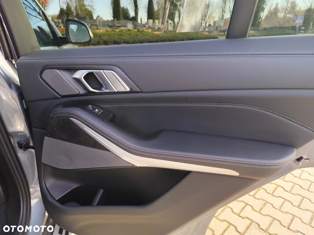 BMW X5 xDrive40i - 13
