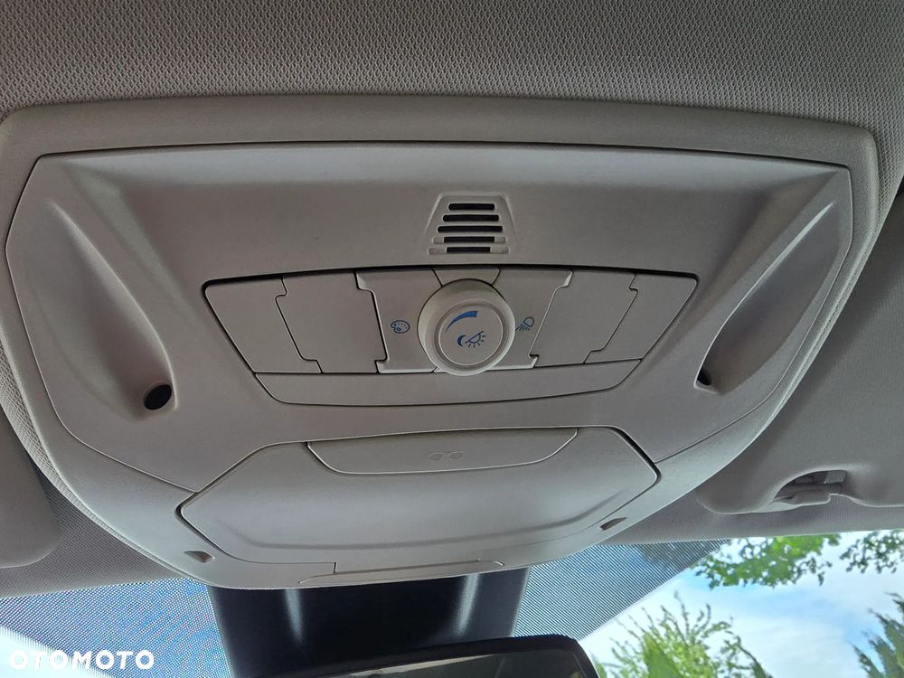 Ford Focus 1.0 EcoBoost STart-Stopp-System TITANIUM - 38