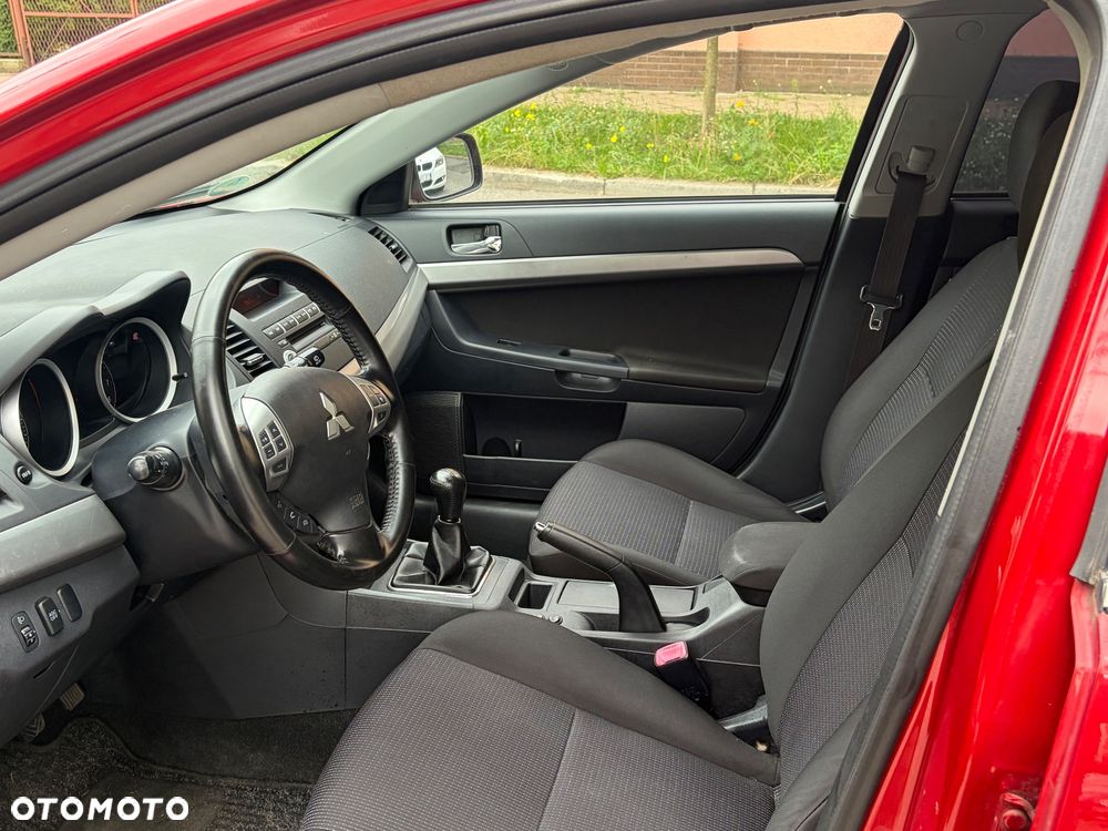 Mitsubishi Lancer 1.8 Invite - 15