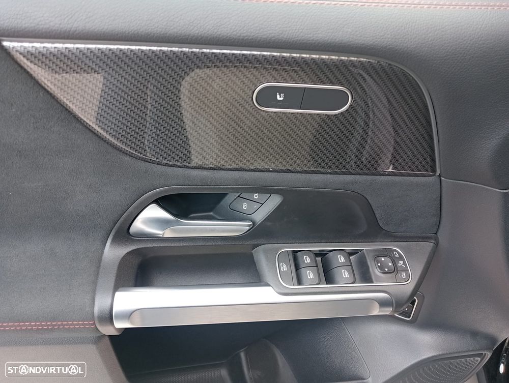 Mercedes-Benz GLB 180 d AMG Line - 11