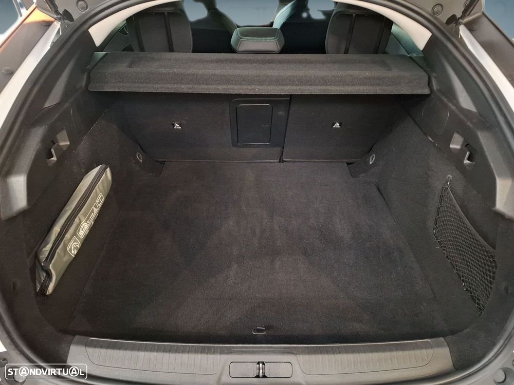 Peugeot 408 1.2 Hybrid Allure e-DCS6 - 22