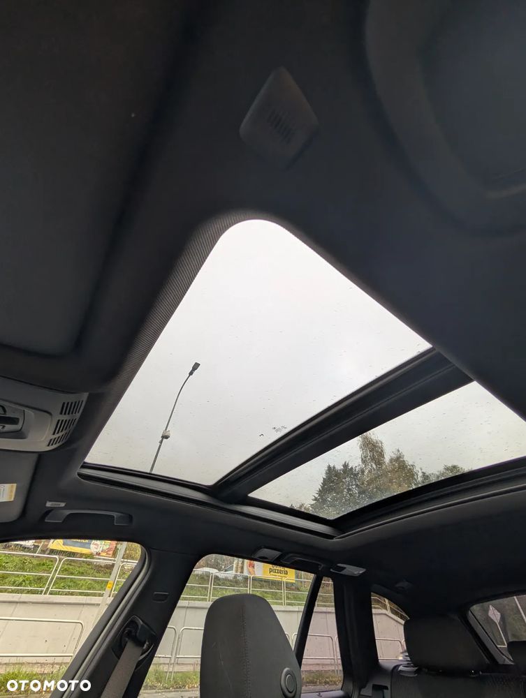 BMW Seria 3 318d DPF Touring - 17