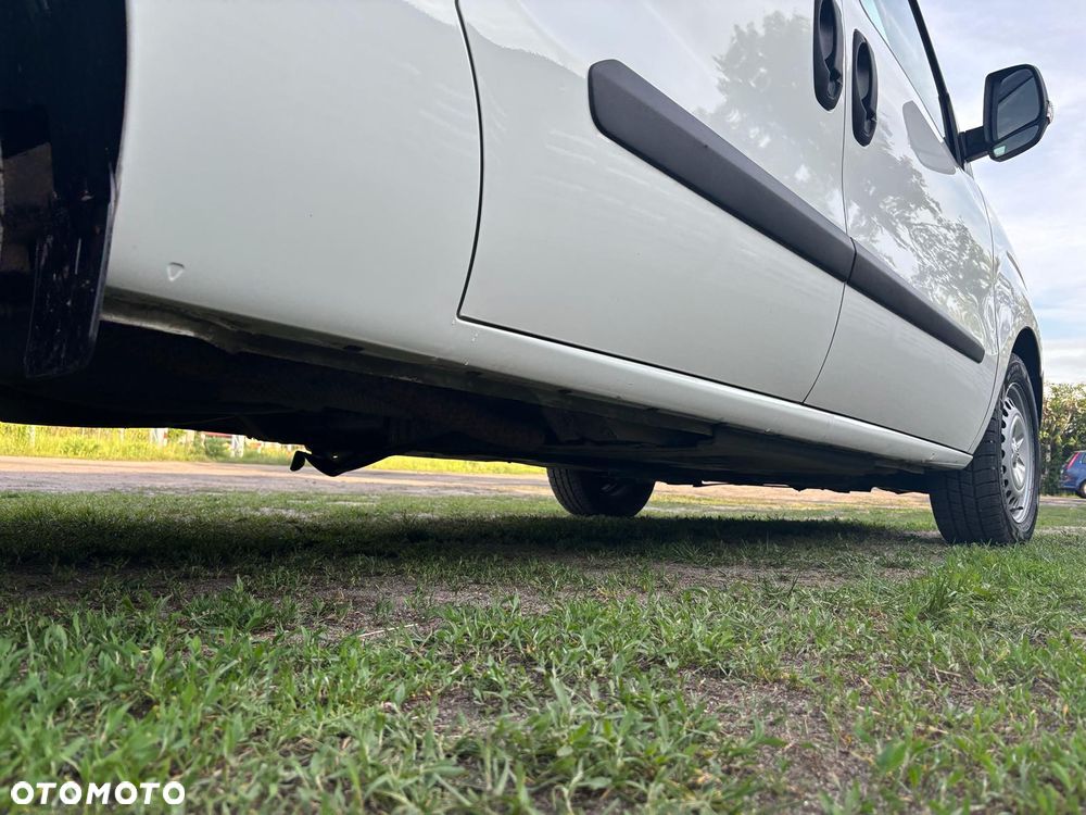 Opel COMBO MAXI - 13