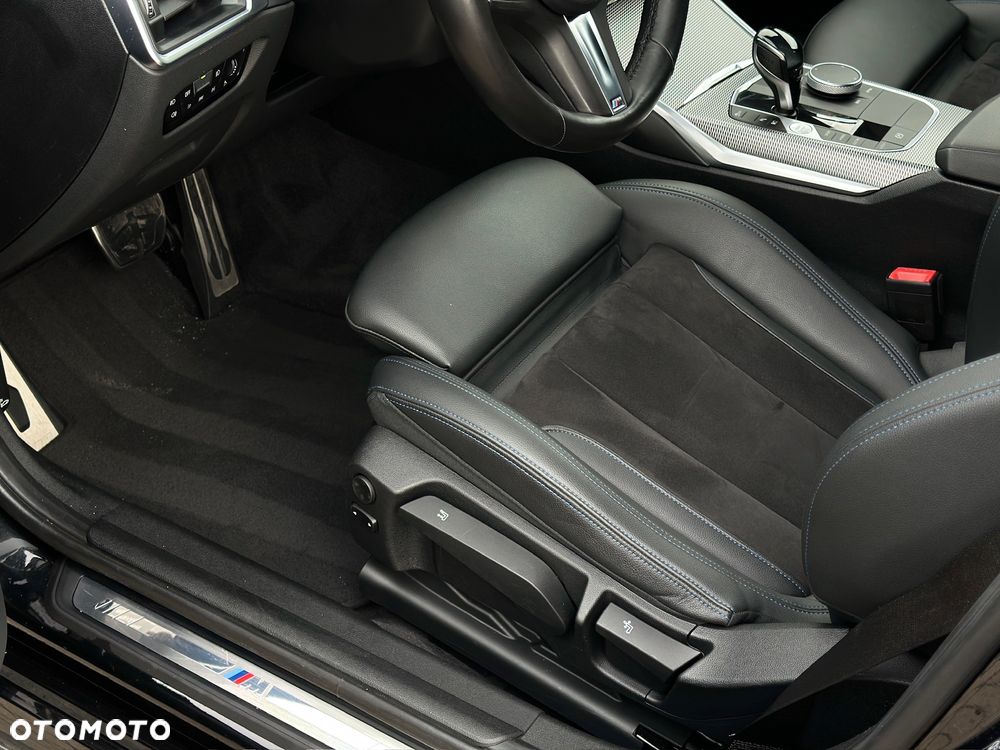 BMW Seria 3 330e iPerformance M Sport - 11