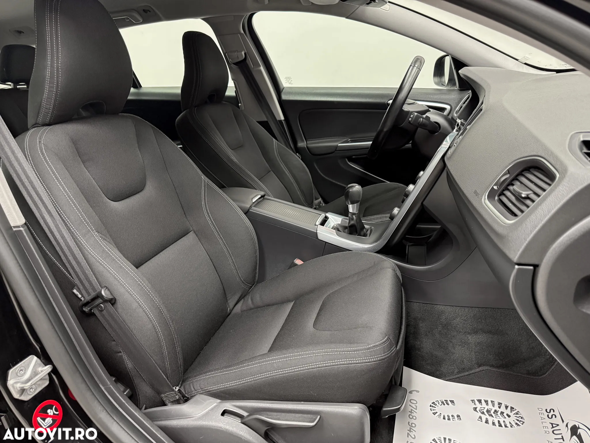 Volvo V60 D2 ECO Start-Stop Momentum - 10