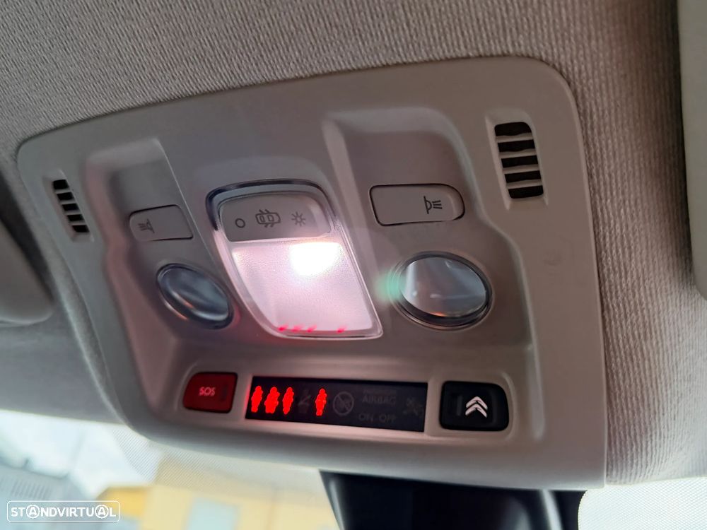 Citroën C3 1.2 PureTech Shine - 21