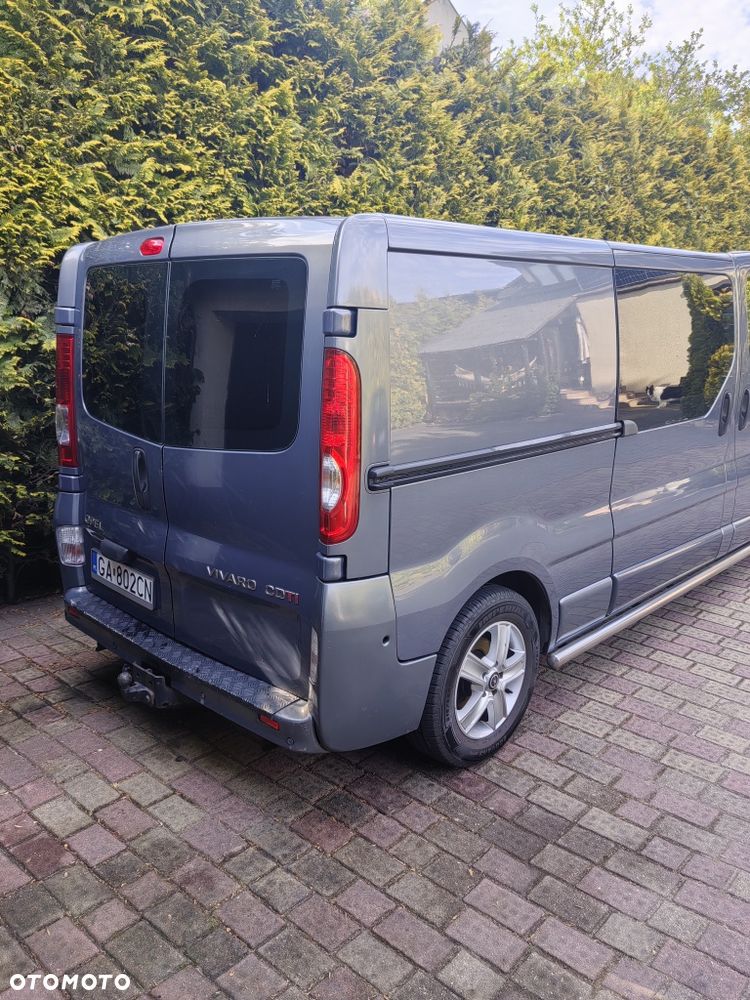 Opel Vivaro - 1