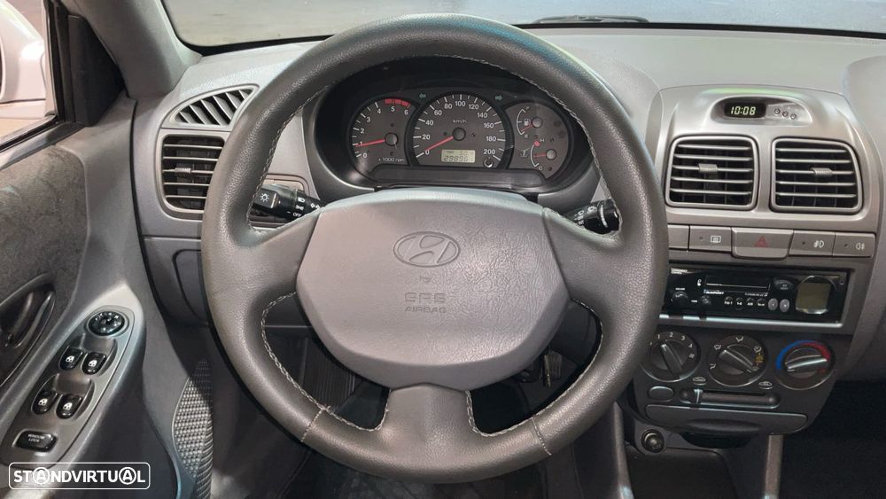 Hyundai Accent 1.5 CRDi Confort - 12