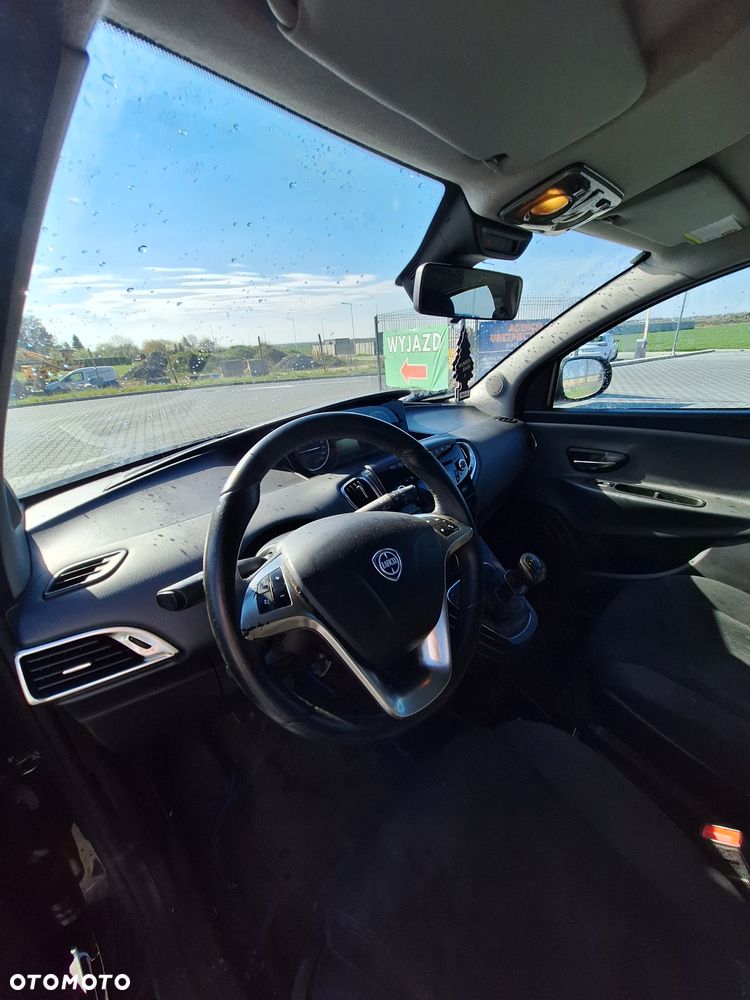 Lancia Ypsilon Y 1.2 8v Platinum - 8