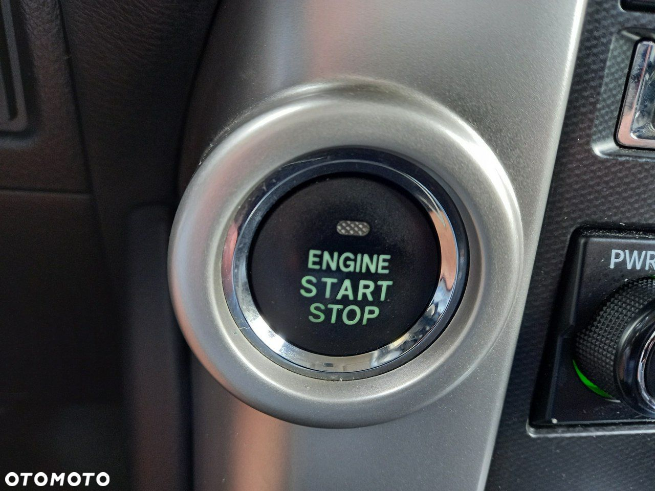 Toyota Land Cruiser - 39