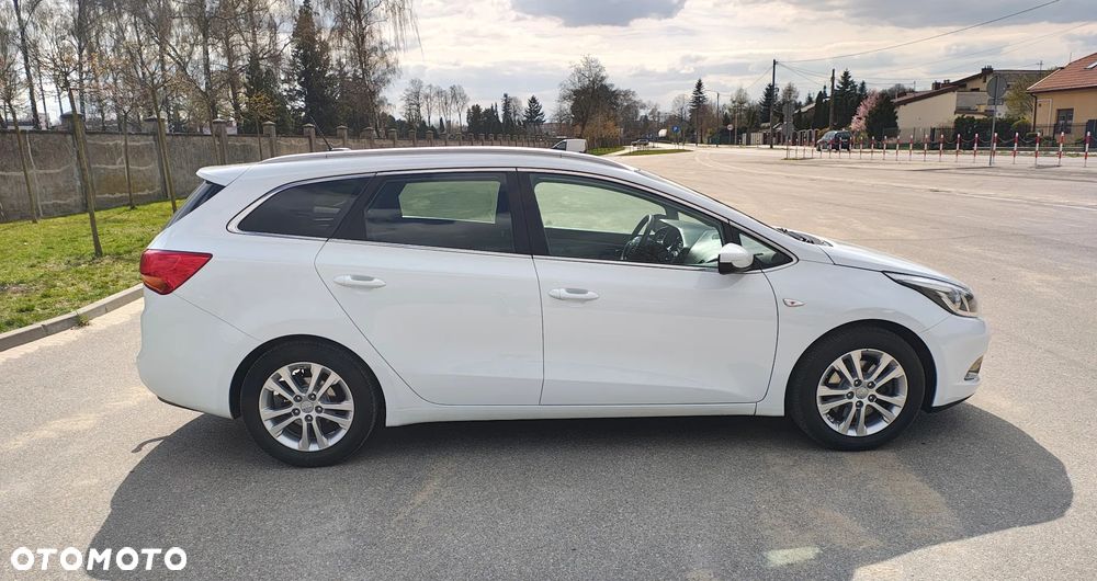 Kia Ceed 1.6 GDI Platinum Edition - 10