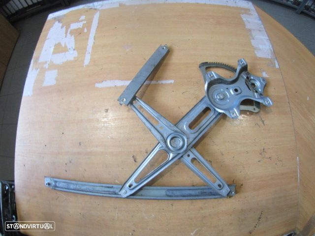 Elevador Sem Motor Elevsm2031 TOYOTA AURIS 2008 2.0D4D 126CV 5P CINZA  FD TOYOTA AURIS 1 FASE 1 2009 2.0 D4D 126CV 5P AZUL FD TOYOTA AURIS 1 FASE 1 2007 1.6I 125CV 5P PRETO FD - 2