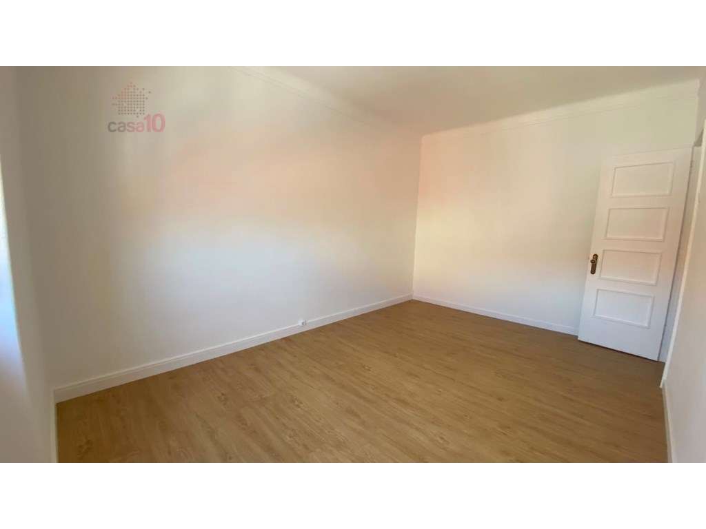 Apartamento T2 renovado para venda no centro do Montijo - Grande imagem: 5/15