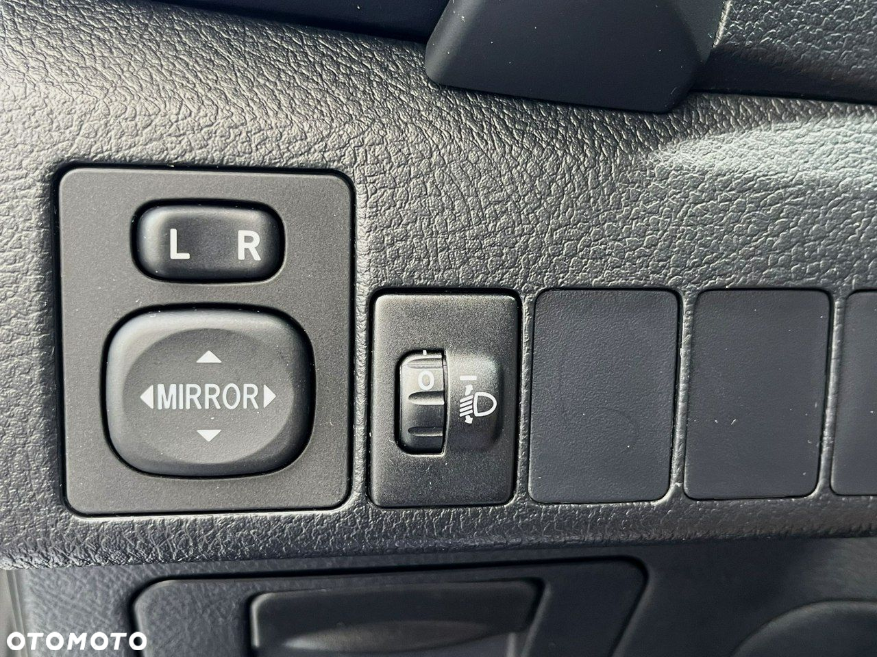 Toyota Auris Hybrid 135 Premium - 18