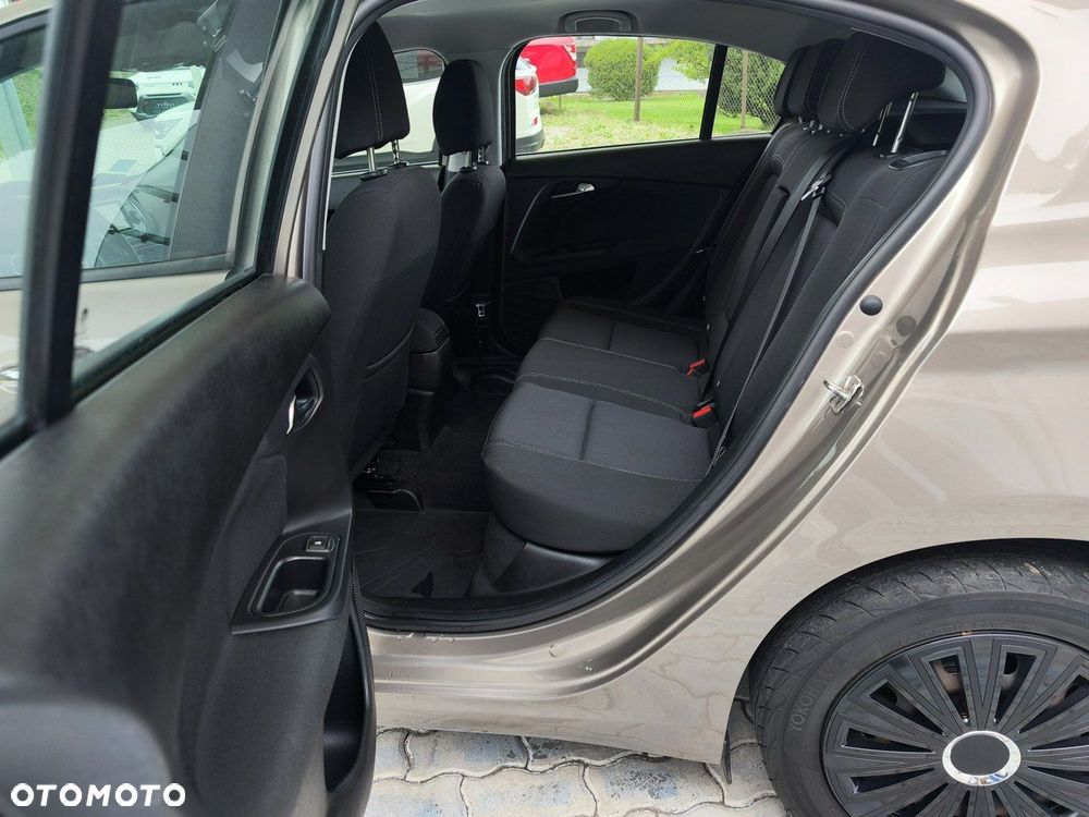 Fiat Tipo 1.4 T-Jet 16v Lounge - 32
