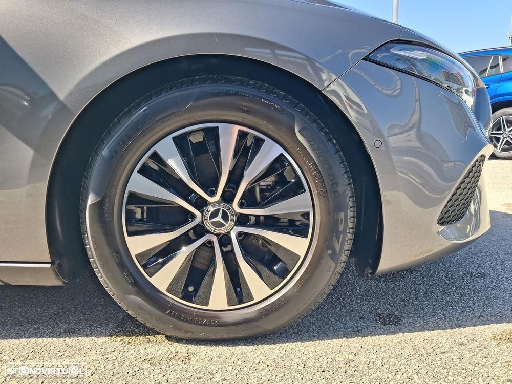 Mercedes-Benz A 200 - 4