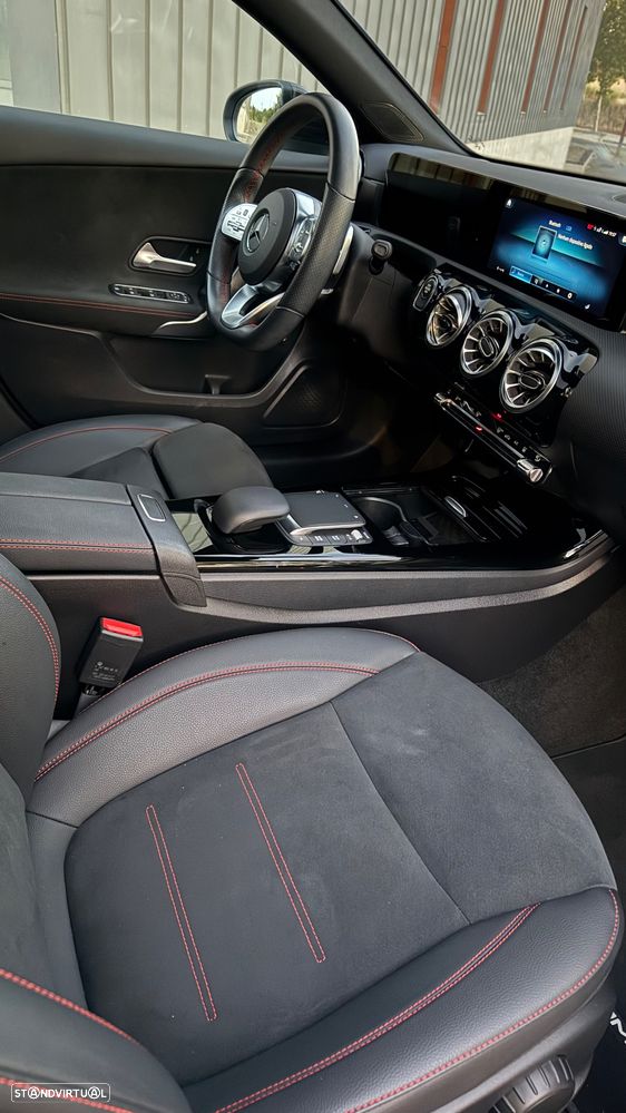 Mercedes-Benz A 250 Limousine e AMG Line - 35