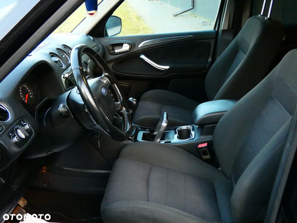 Ford S-Max 2.0 TDCi DPF Titanium - 13