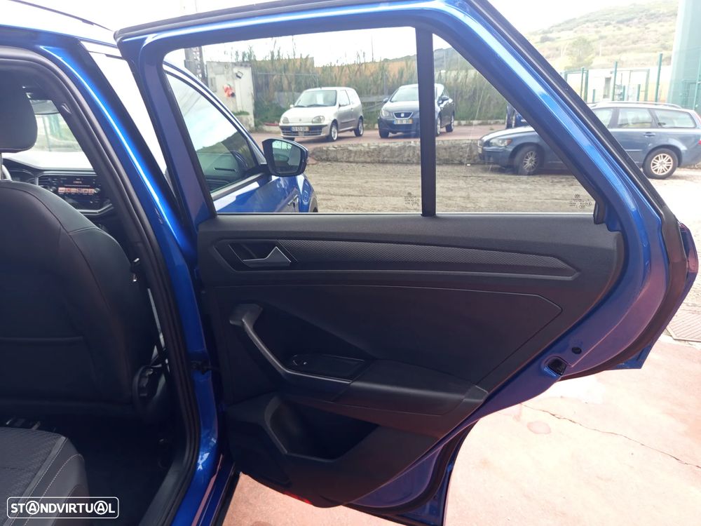 VW T-Roc 2.0 TSI OPF 4MOTION DSG R-Line - 39